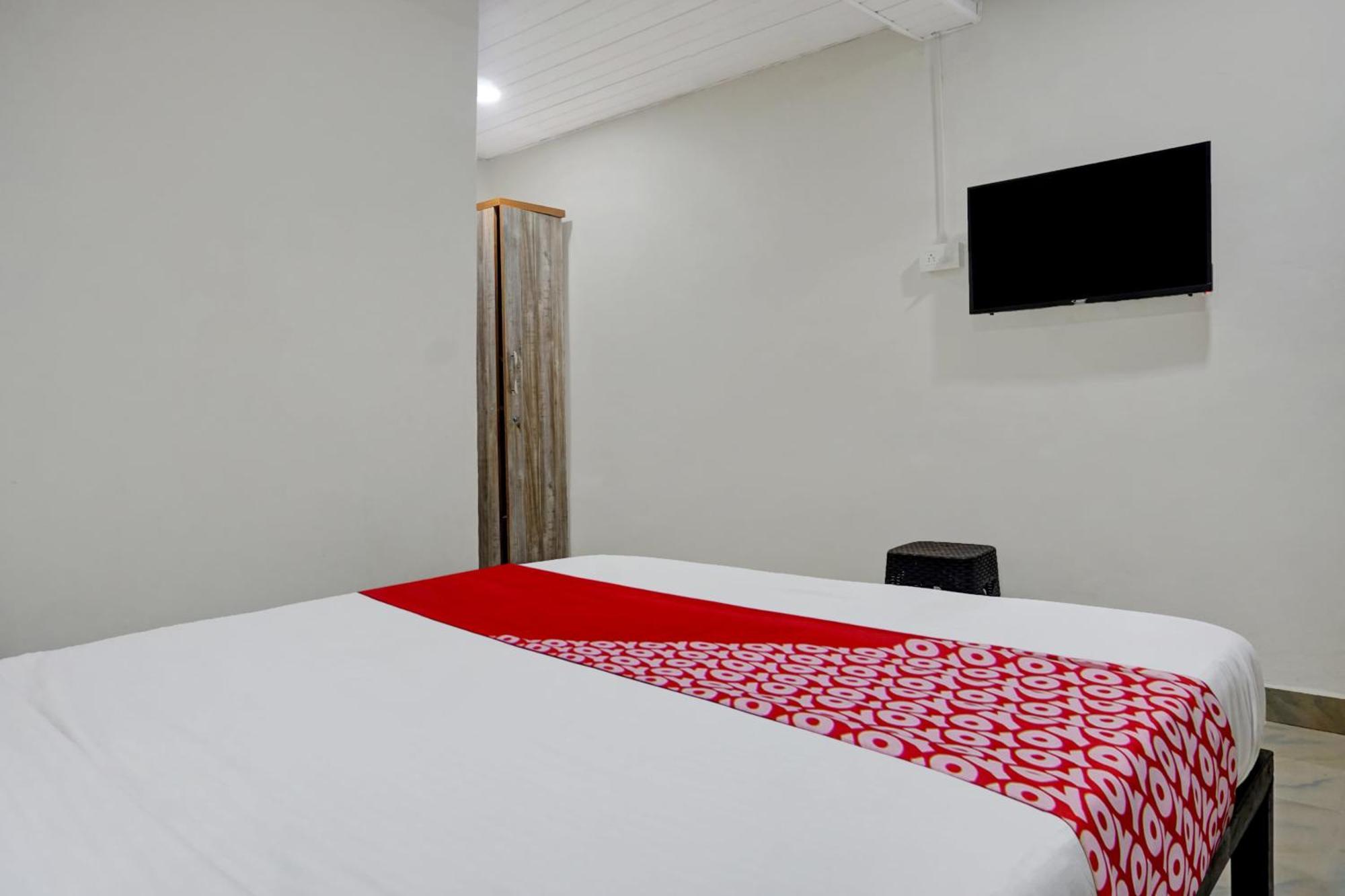 Hotel O Metro View Pimpri-Chinchwad Buitenkant foto