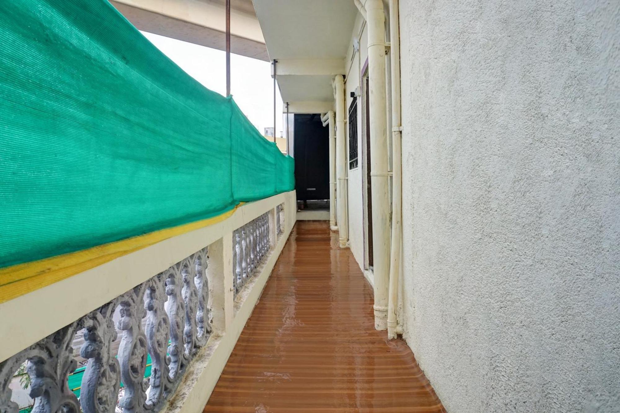 Hotel O Metro View Pimpri-Chinchwad Buitenkant foto